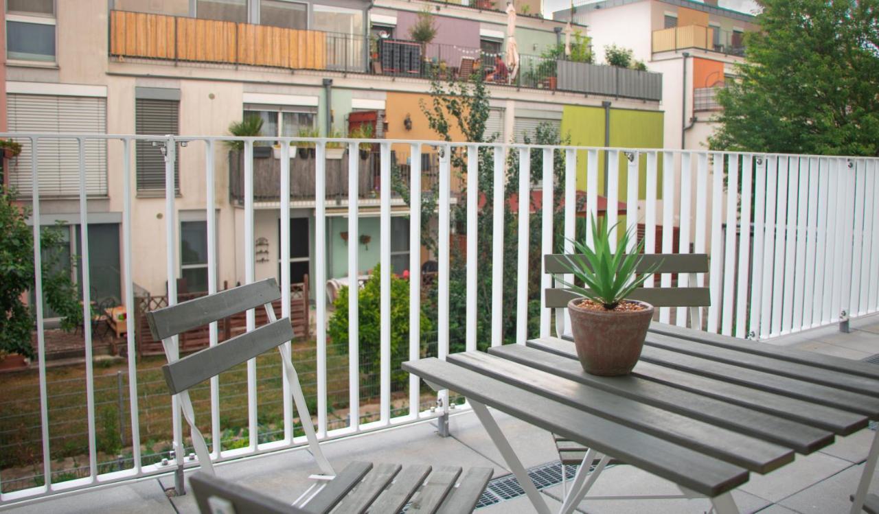 וינה Flat2Go Modern Apartments - Harmony Of City And Nature מראה חיצוני תמונה