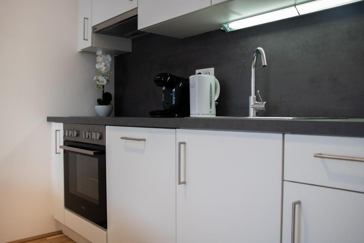 וינה Flat2Go Modern Apartments - Harmony Of City And Nature מראה חיצוני תמונה